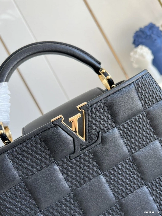 WIS LOUIS VUITTON CAPUCINES BB 0301